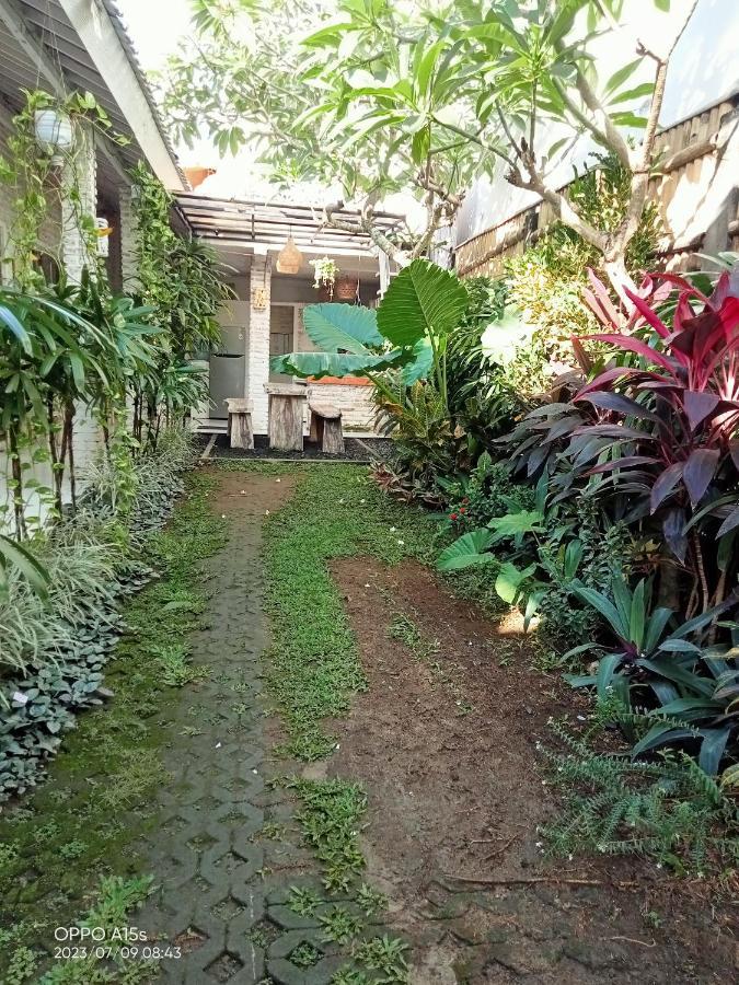 Pondok Ayu Homestay Canggu Exterior foto